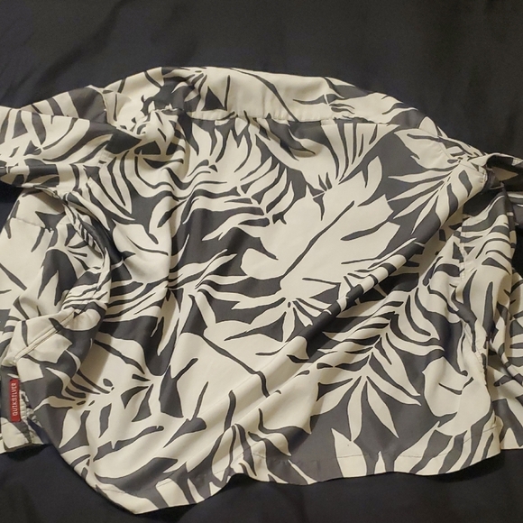 Quiksilver Leaf Pattern Tropical Shirt - Picture 6 of 7